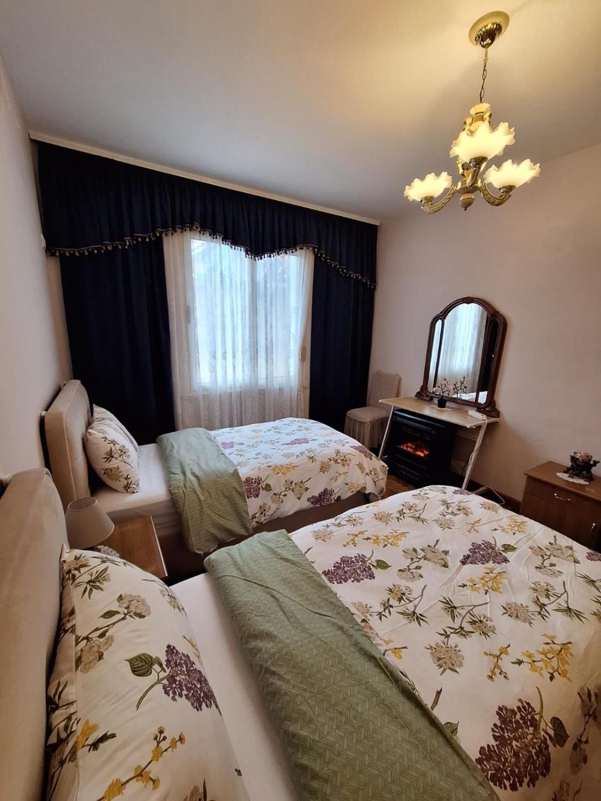 Apartmán Cozyflat In The Middle Of Tirana Exteriér fotografie